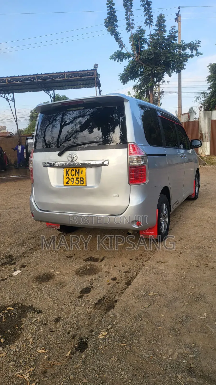 Toyota Noah 2010 Silver