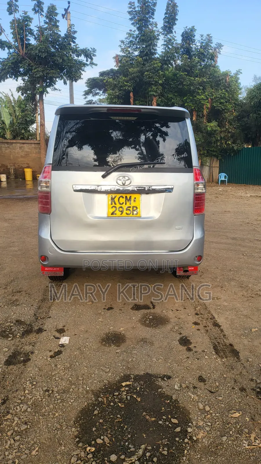 Toyota Noah 2010 Silver