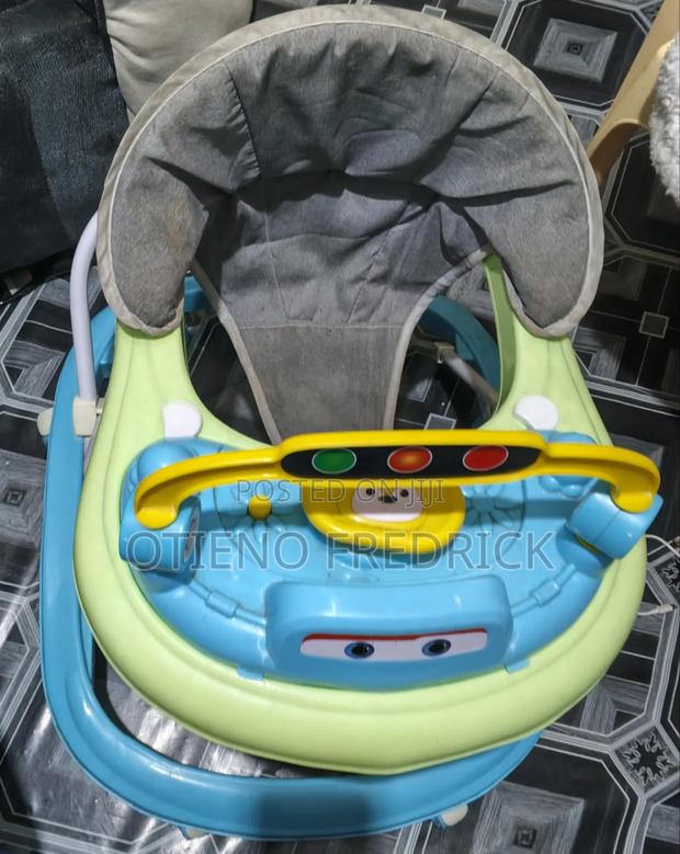 Baby Walker - thumbnail 2