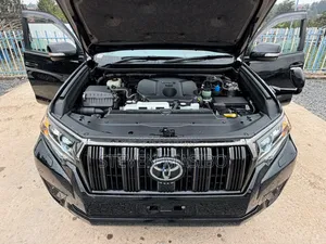 Toyota Land Cruiser Prado 2021 Black