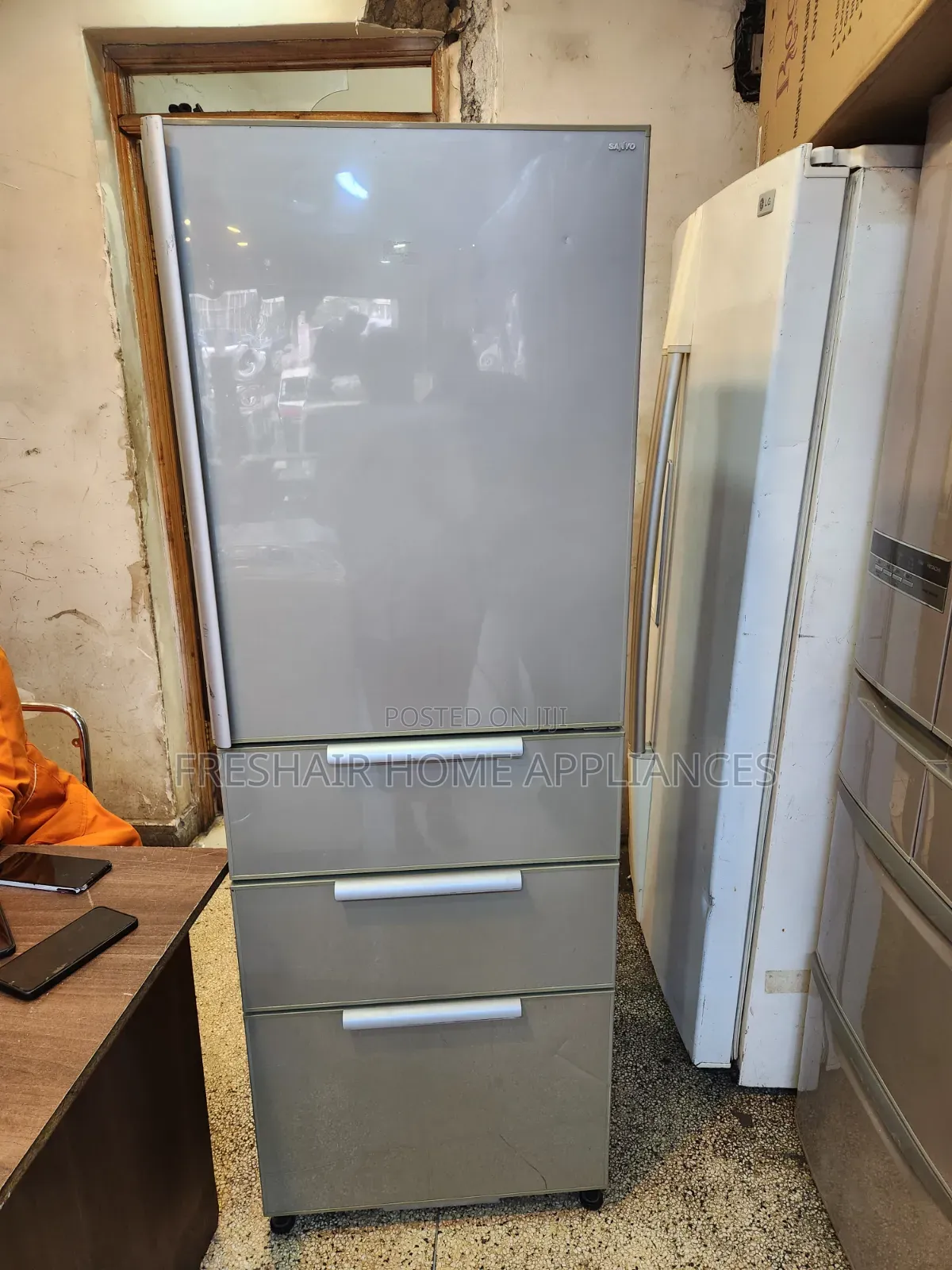 Silver Bottom Freezer Big One