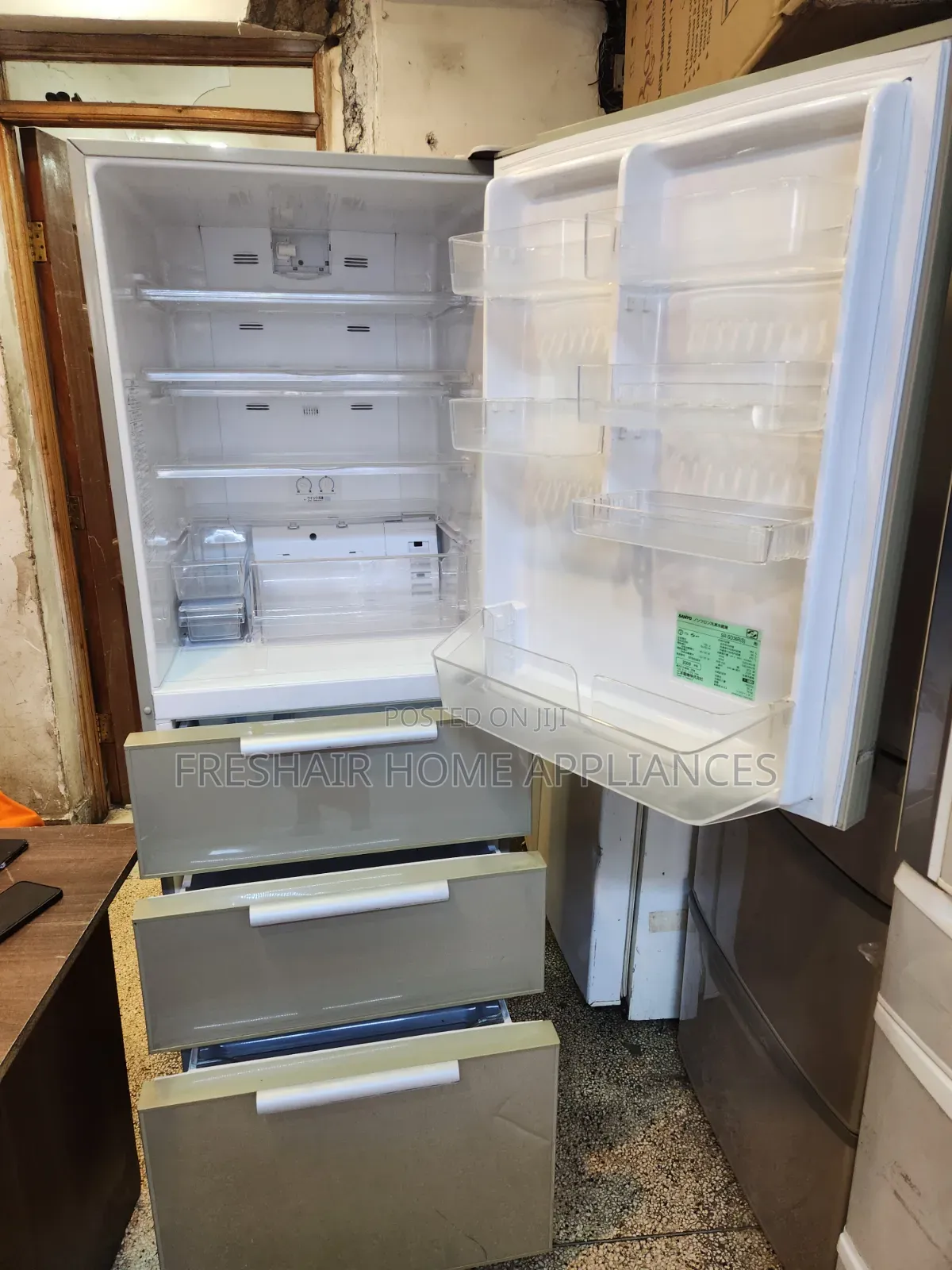 Silver Bottom Freezer Big One