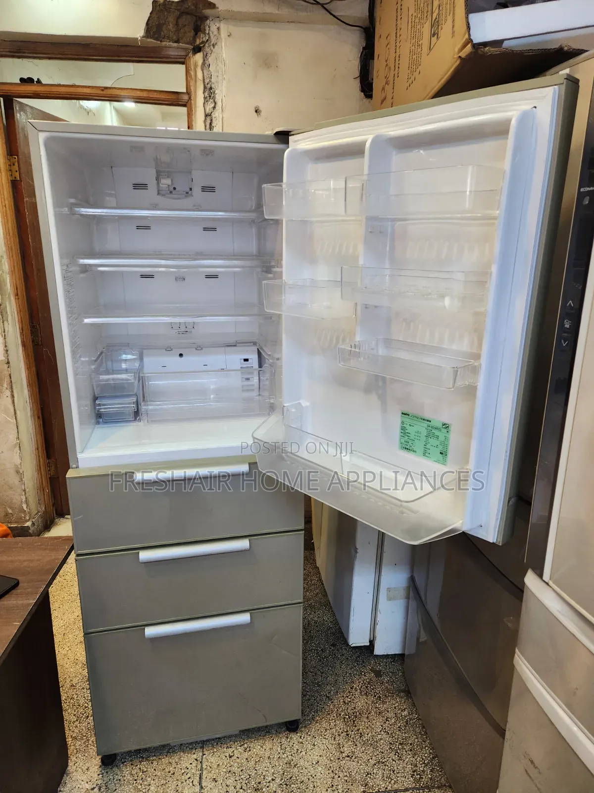 Silver Bottom Freezer Big One