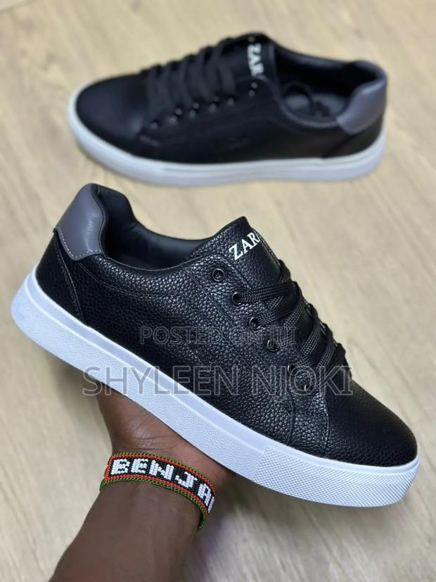 Classic Men Casual Sneakers Offers - thumbnail 2