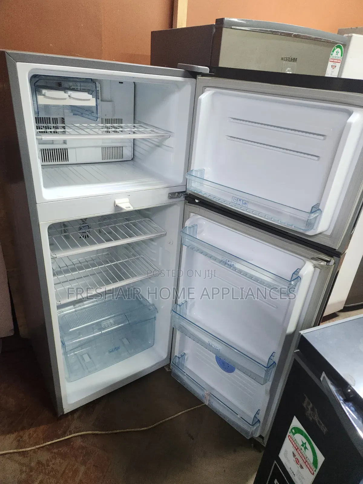 Von Fridge 200litres