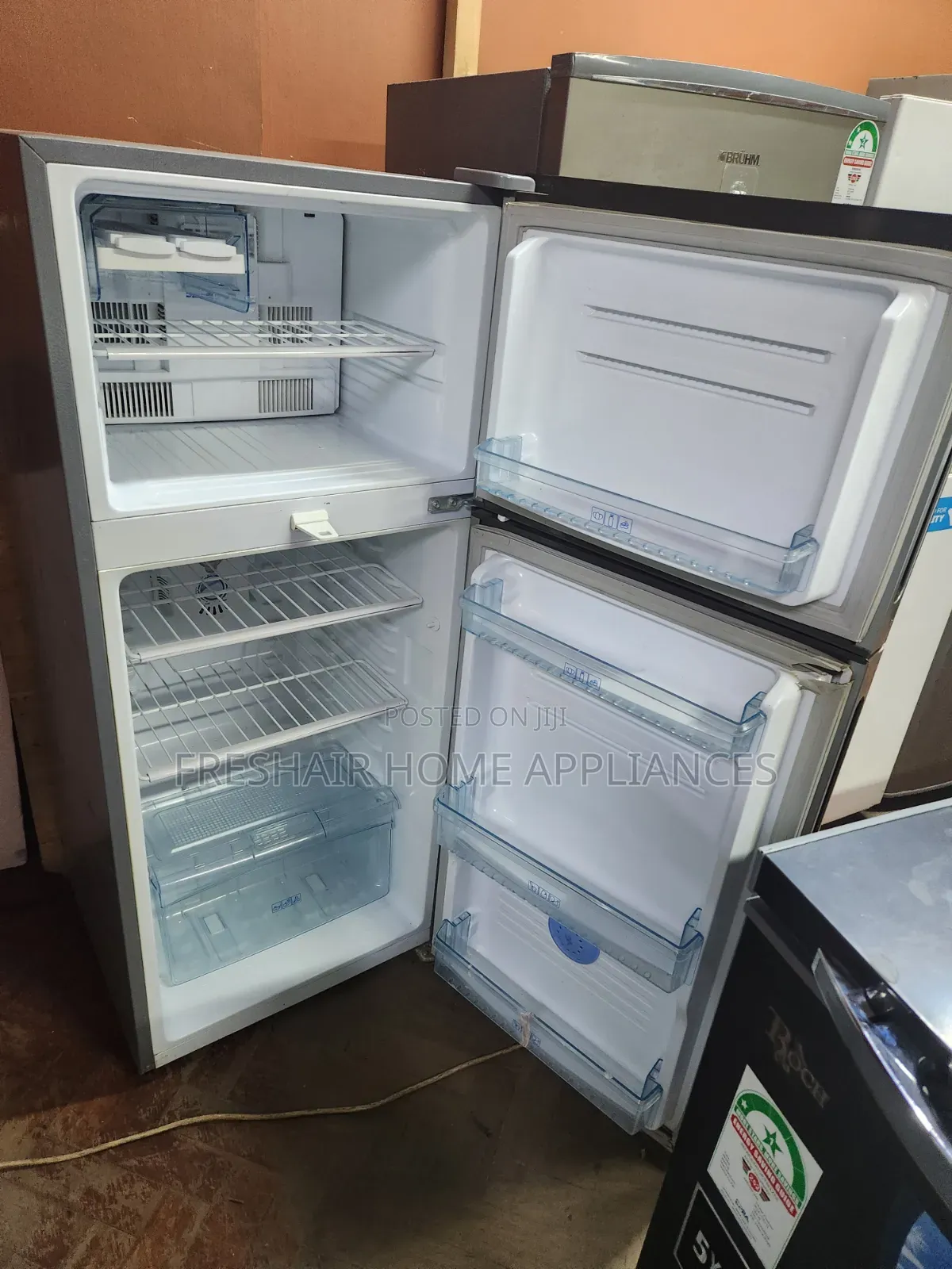 Von Fridge 200litres