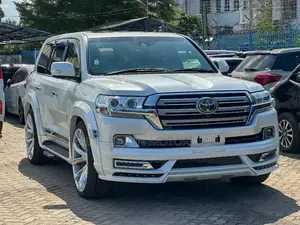 Toyota Land Cruiser 4.6 V8 ZX 2019 Pearl