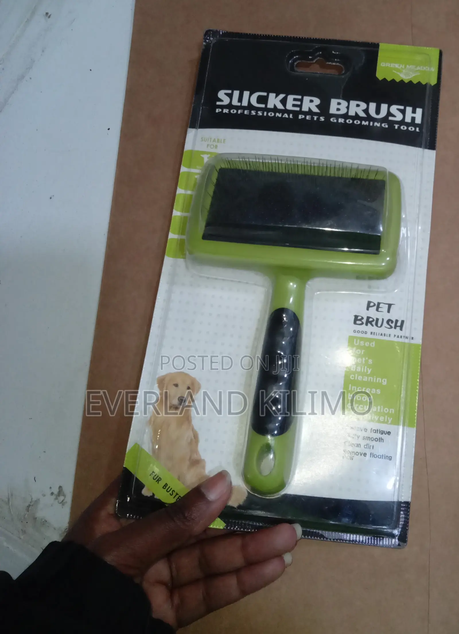 Elf-Cleaning Pet Slicker Brush
