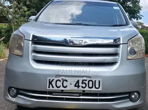Toyota Noah 2008