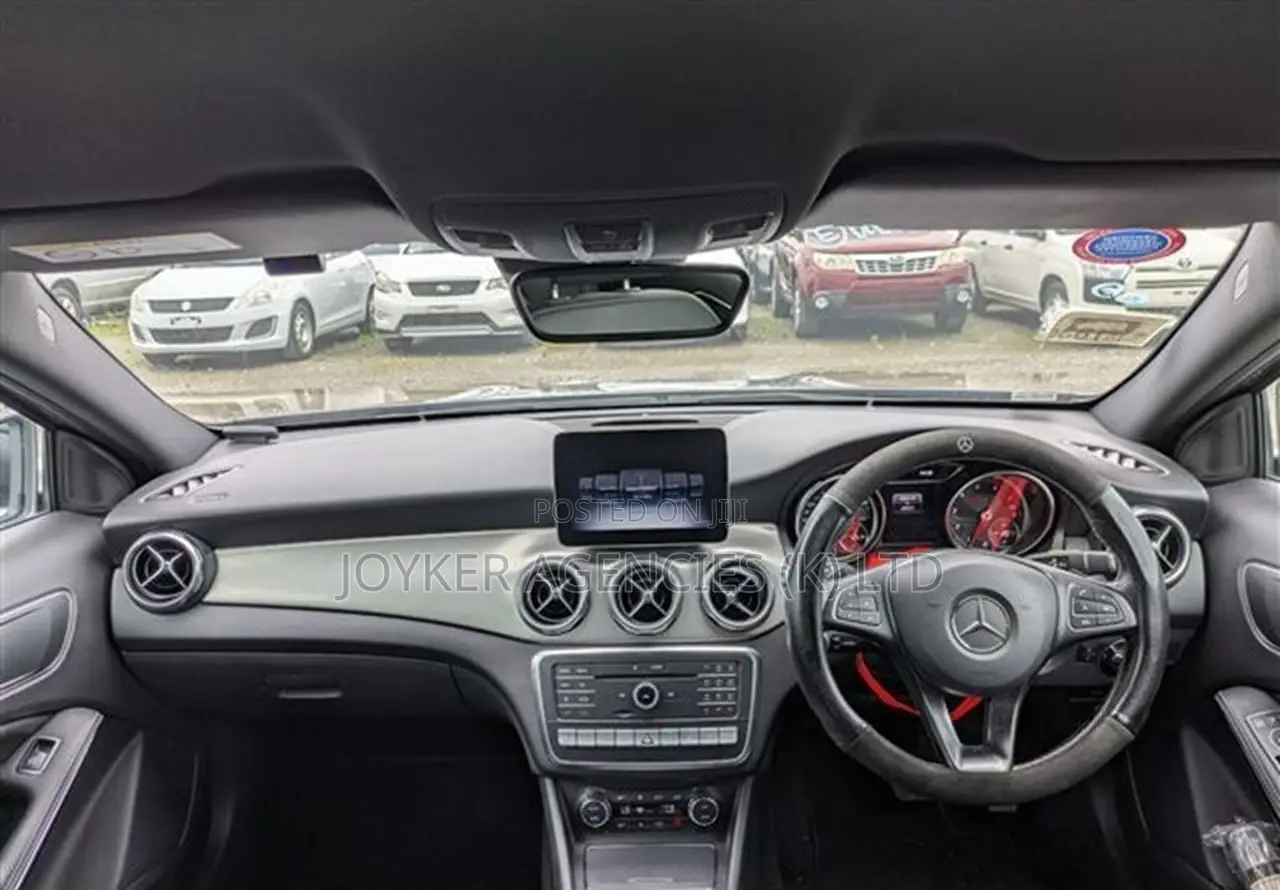 Mercedes-Benz GLA-Class 2019 Gray
