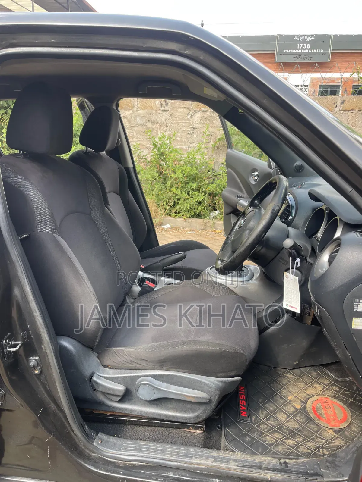 Nissan Juke 2011 Gray