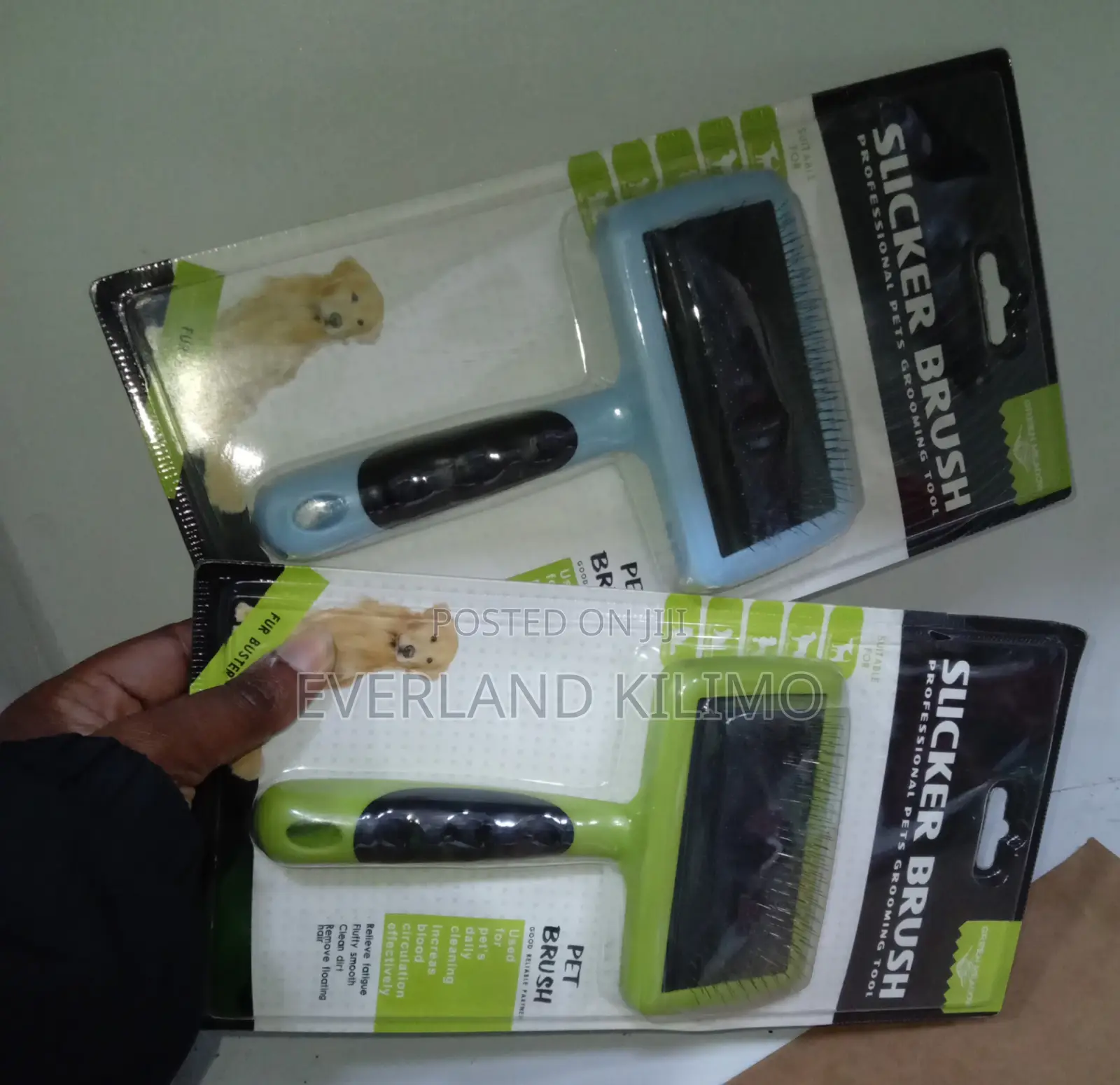 Deshedding Self Cleaning Slicker Brush for Pets Dogs and Cats