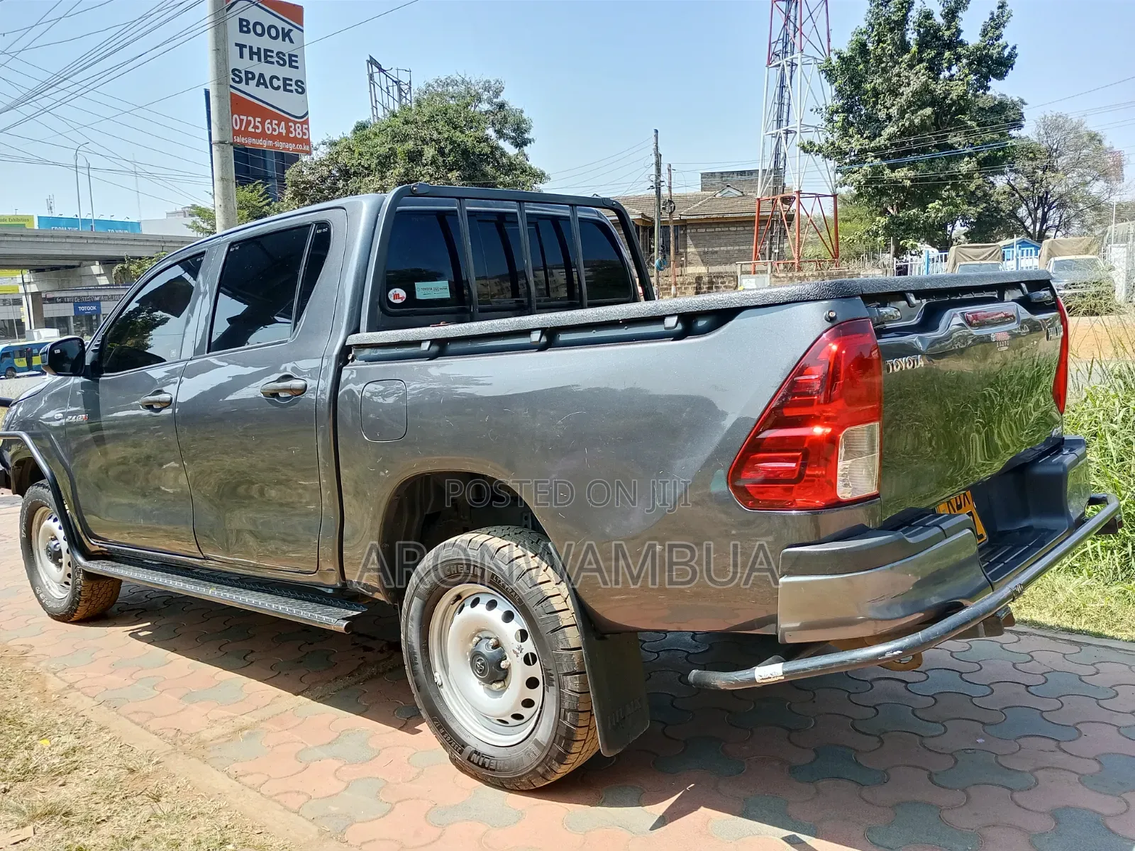 Toyota Hilux 2021 Gray