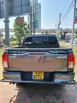 Toyota Hilux 2021 Gray