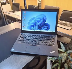 Laptop Lenovo ThinkPad X270 8GB Intel Core i7 SSD 256GB