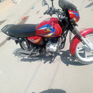 Bajaj Boxer 125 2026 Red
