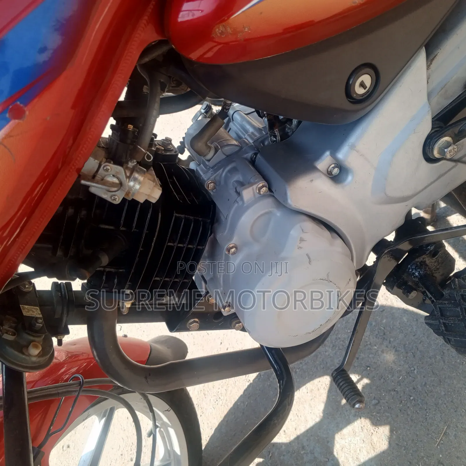 Bajaj Boxer 125 2026 Red