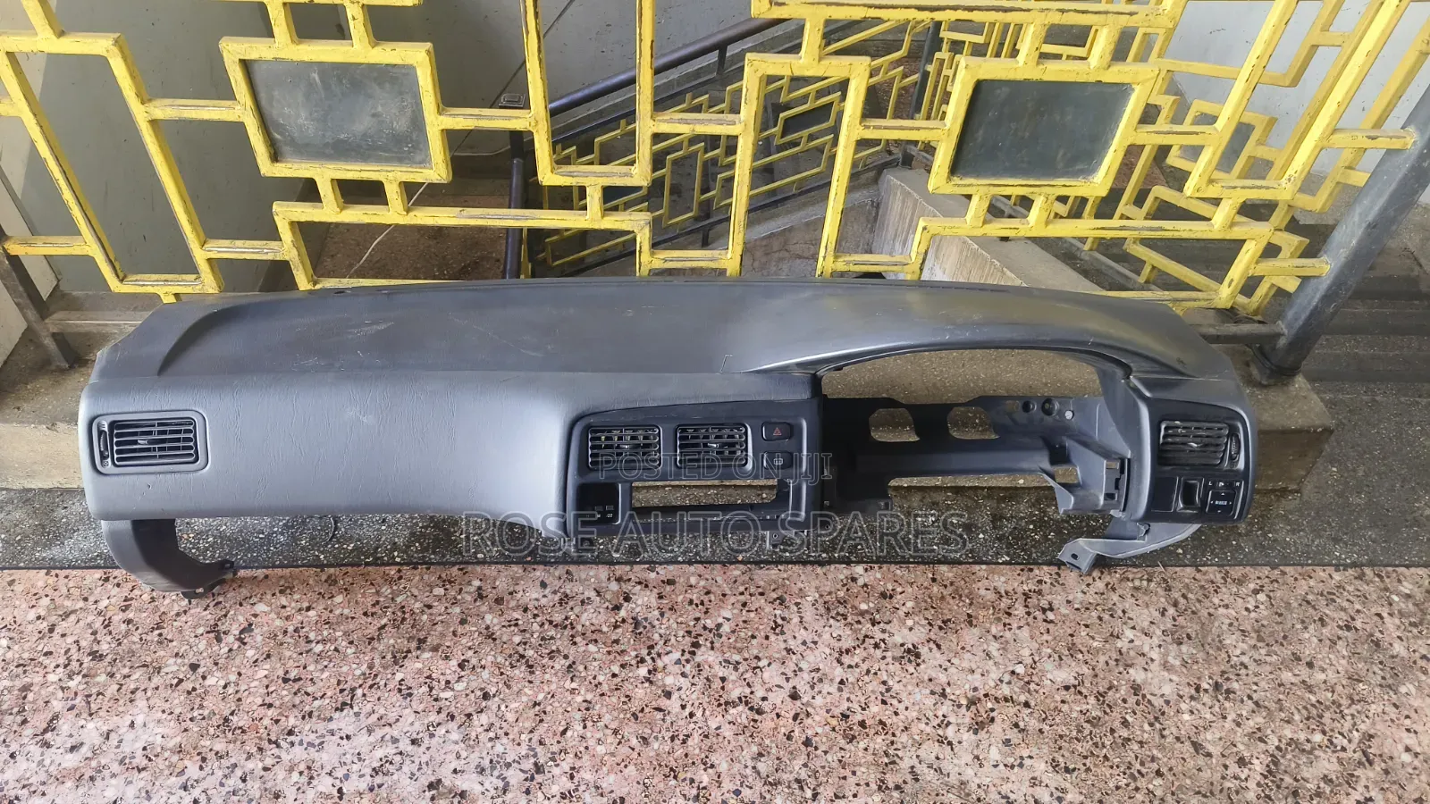 Dashboard Toyota AE 110 With No Airbag
