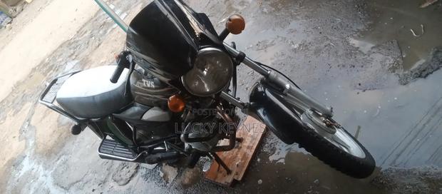 TVS HLX Plus ES 2022 Black - thumbnail 3