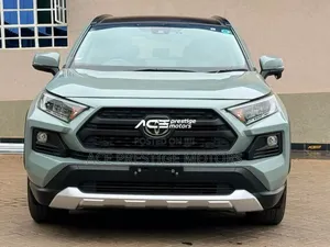 Toyota RAV4 2019 Green