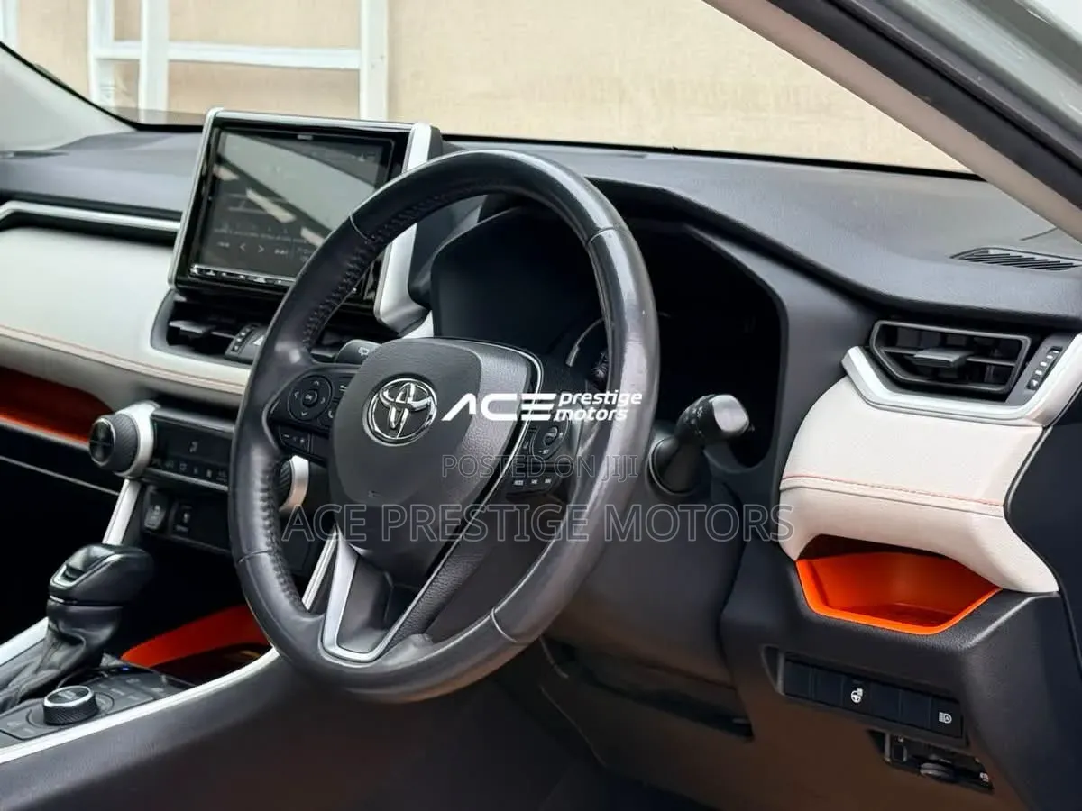 Toyota RAV4 2019 Green