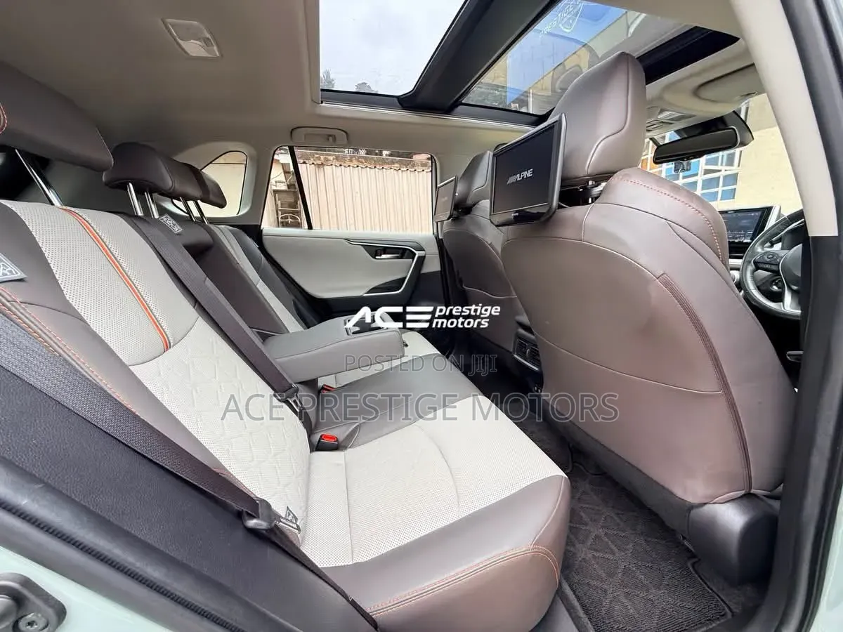 Toyota RAV4 2019 Green