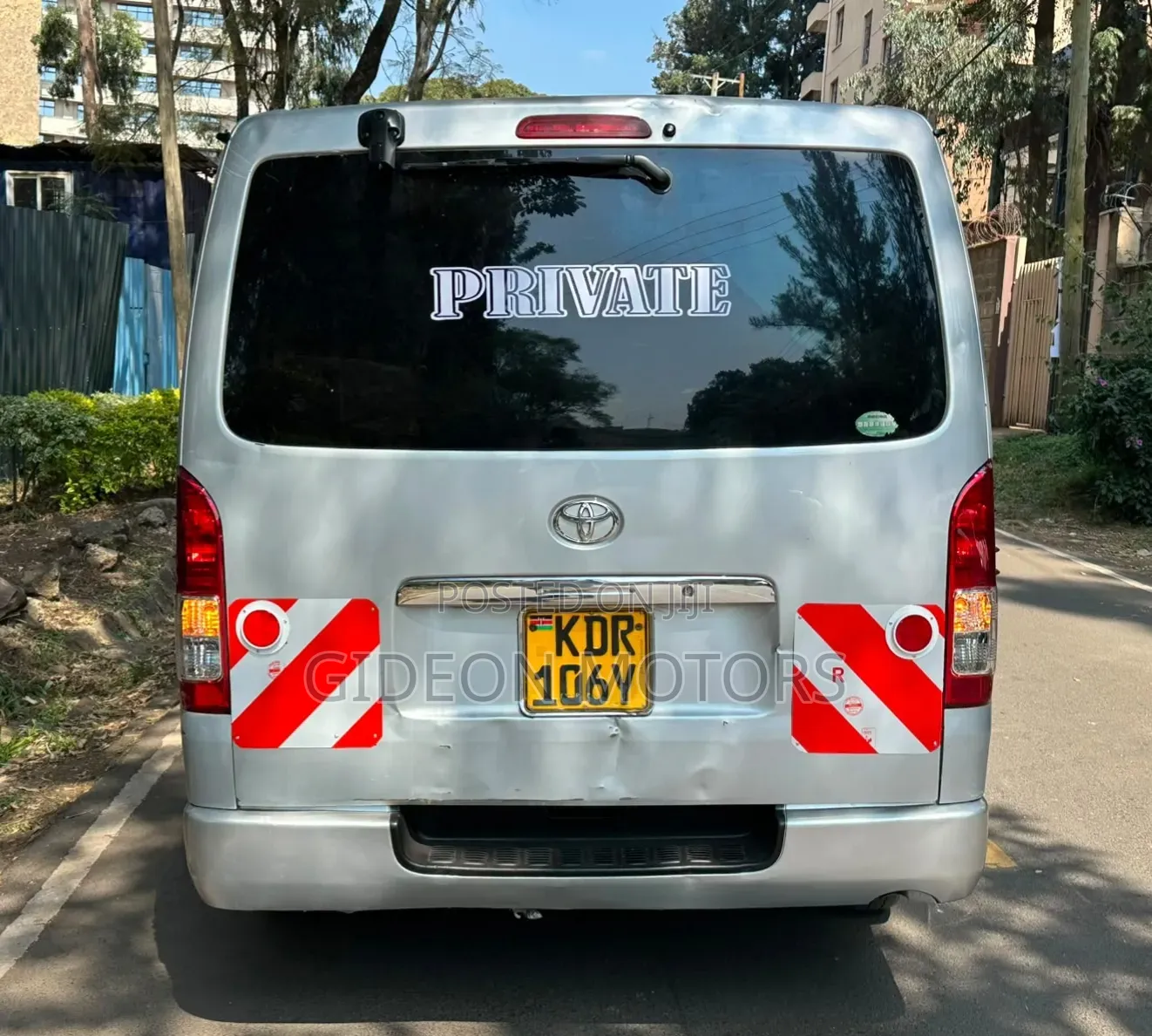 Toyota HiAce 2017 Silver