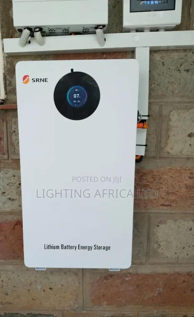 SRNE 5.12kwh - 48v (100Ah). Display Lithium Ion Solar Battery