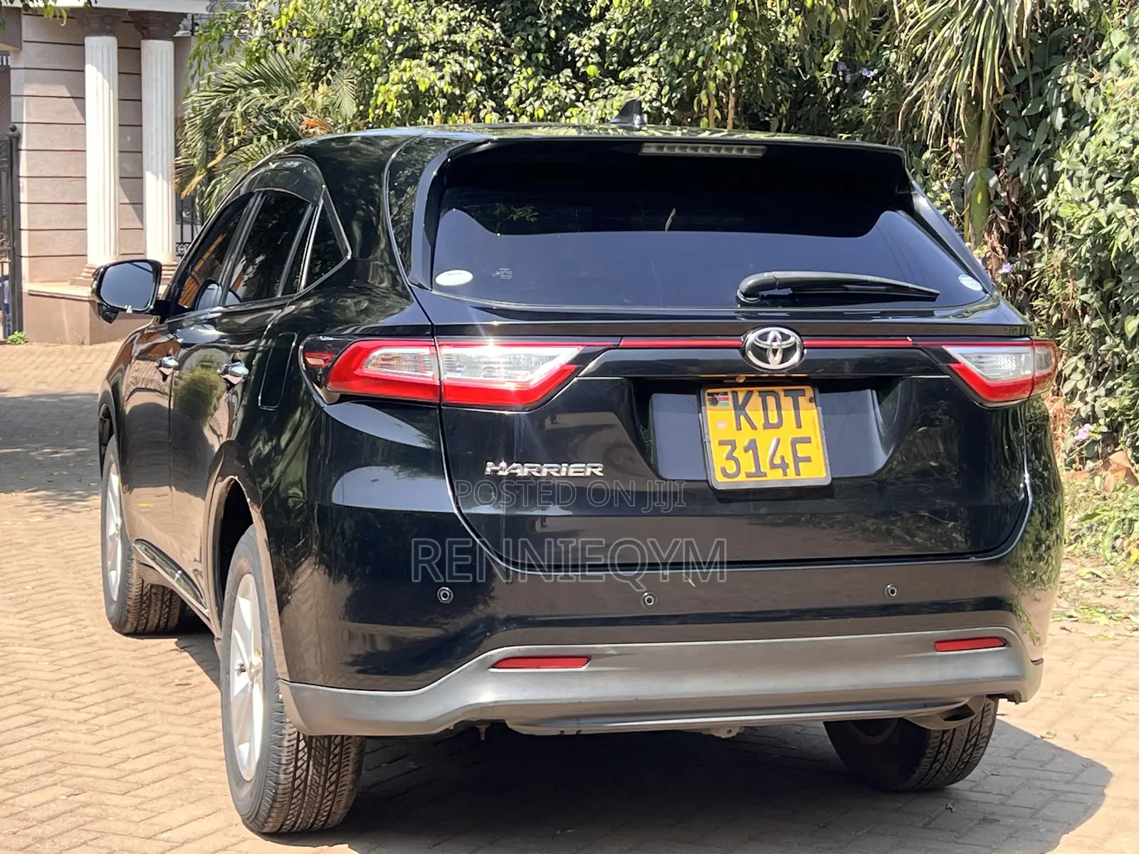 Toyota Harrier 2.0 2018 Black