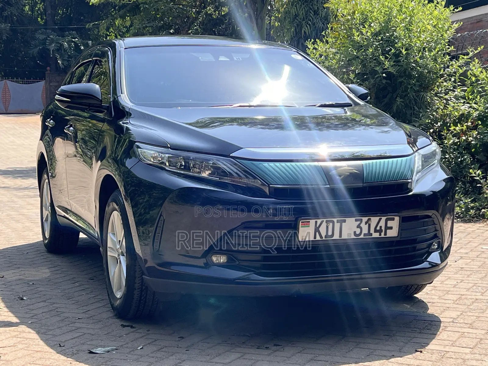 Toyota Harrier 2.0 2018 Black