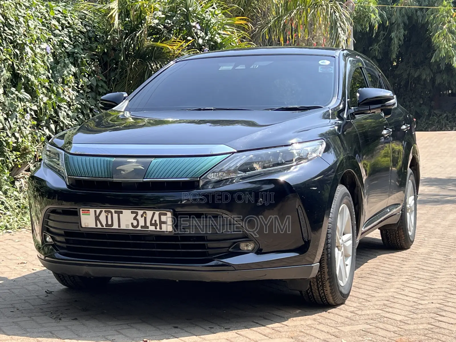 Toyota Harrier 2.0 2018 Black