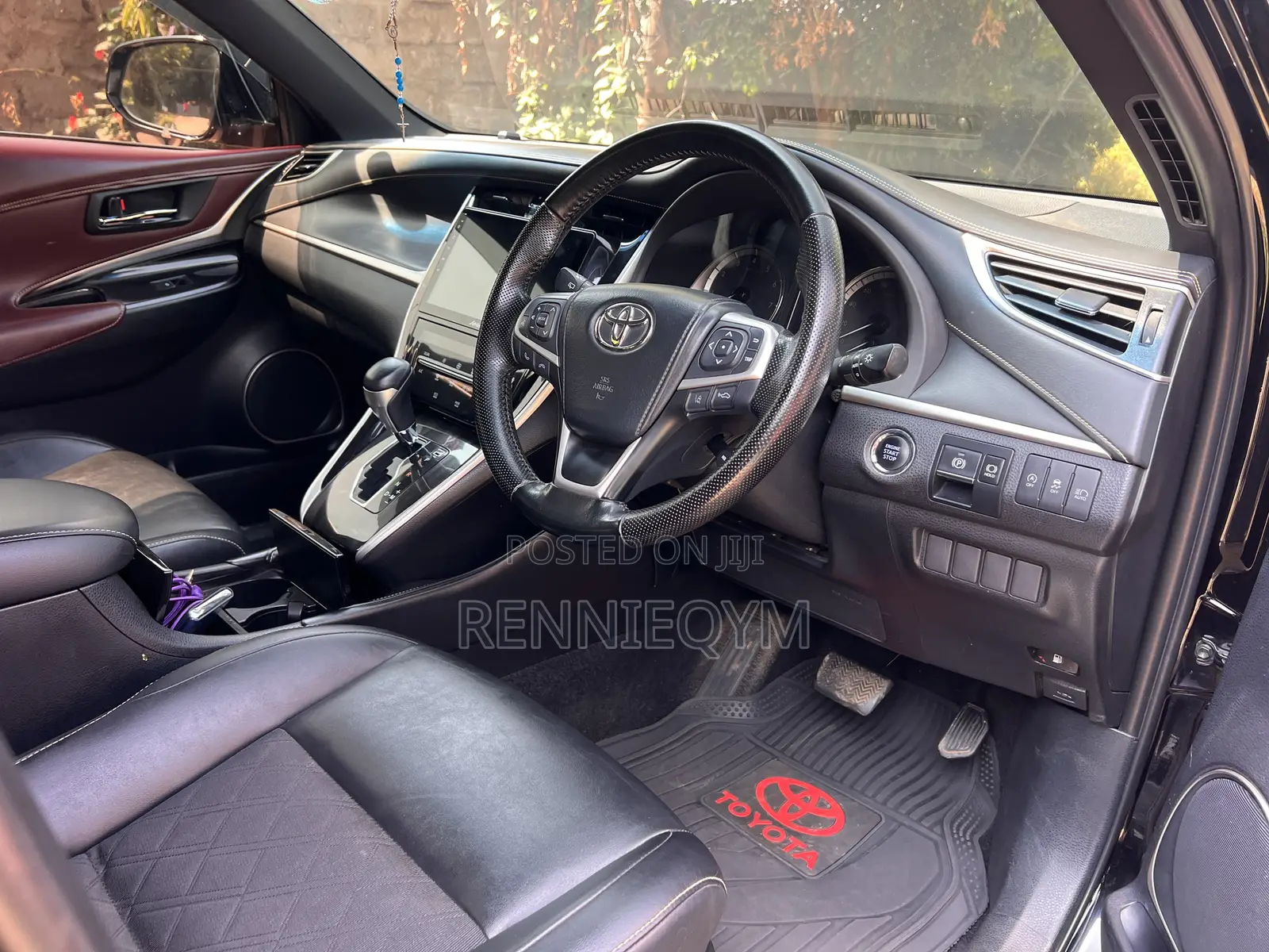 Toyota Harrier 2.0 2018 Black