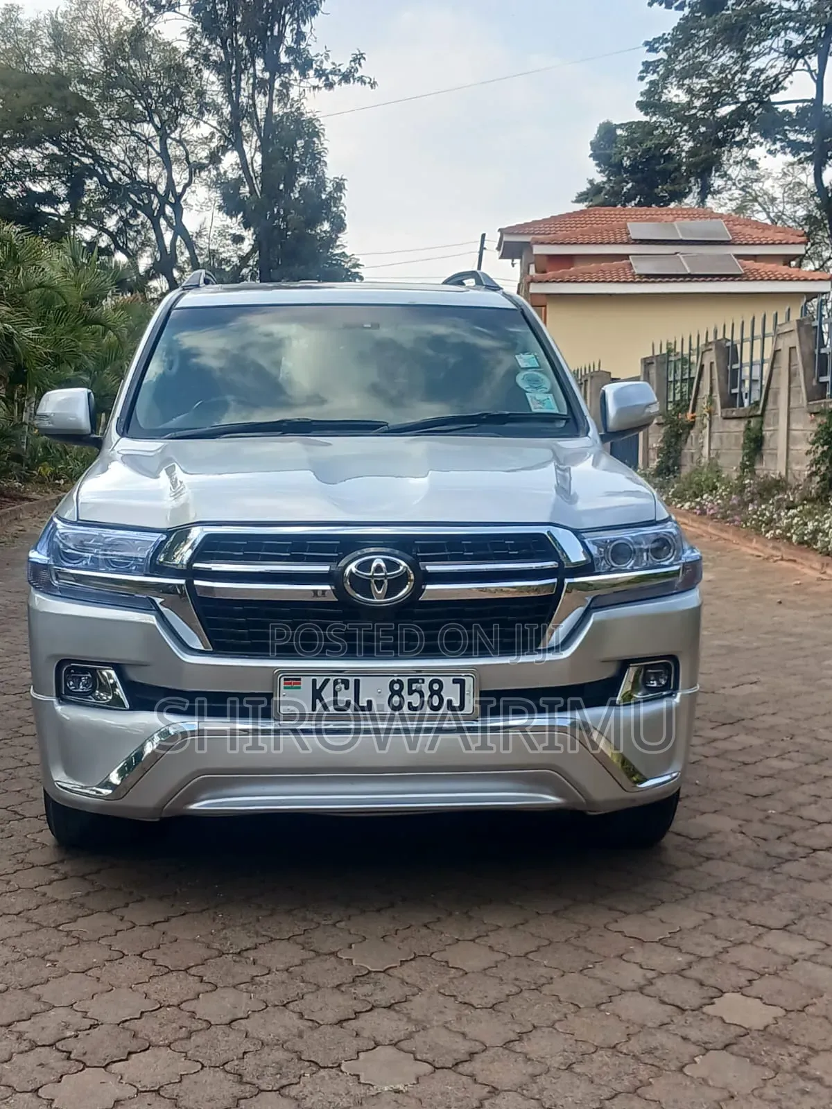 Toyota Land Cruiser 2010 Silver