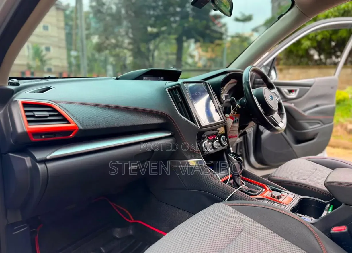 Subaru Forester 2019 Silver