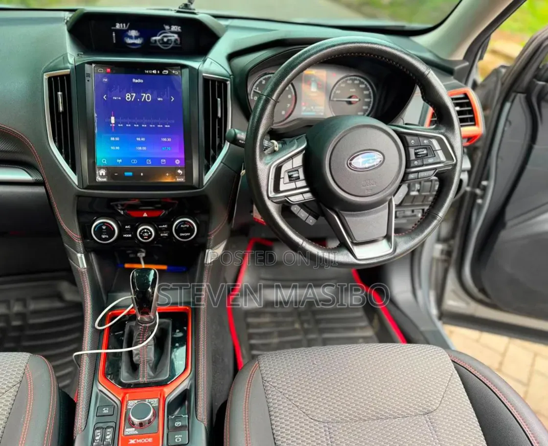 Subaru Forester 2019 Silver