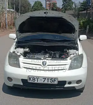 Toyota IST 2005 White