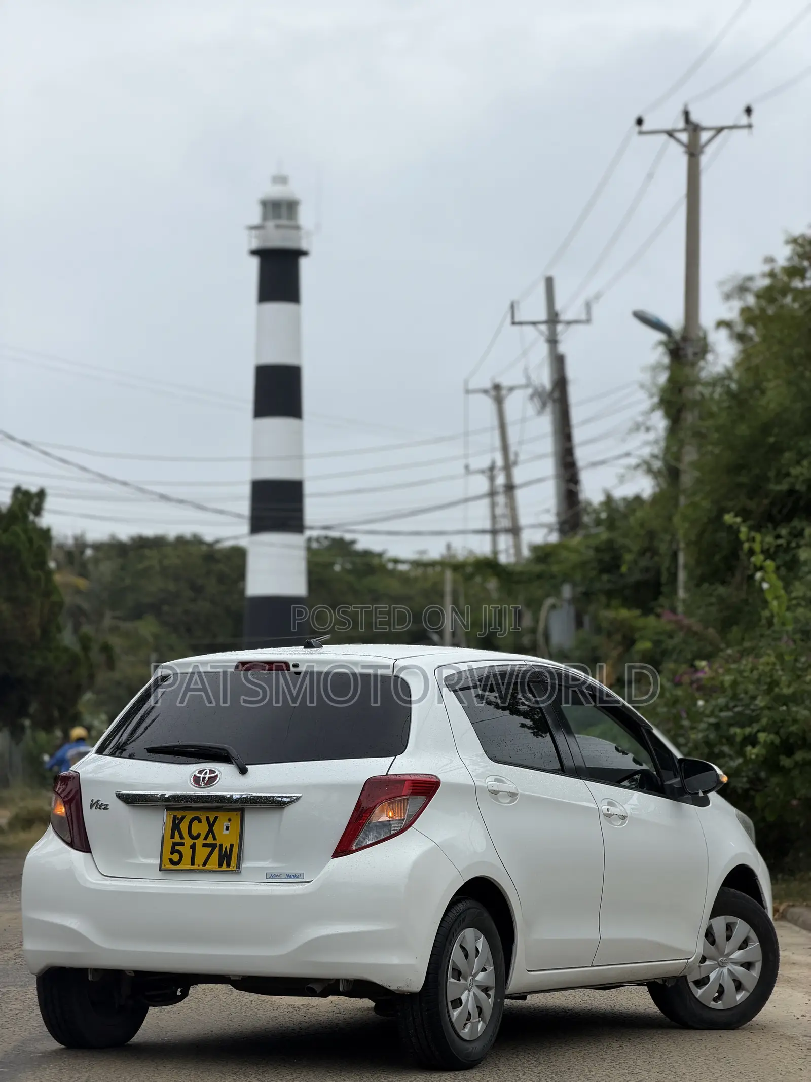 Toyota Vitz 1.0 FWD 3dr 2013 White