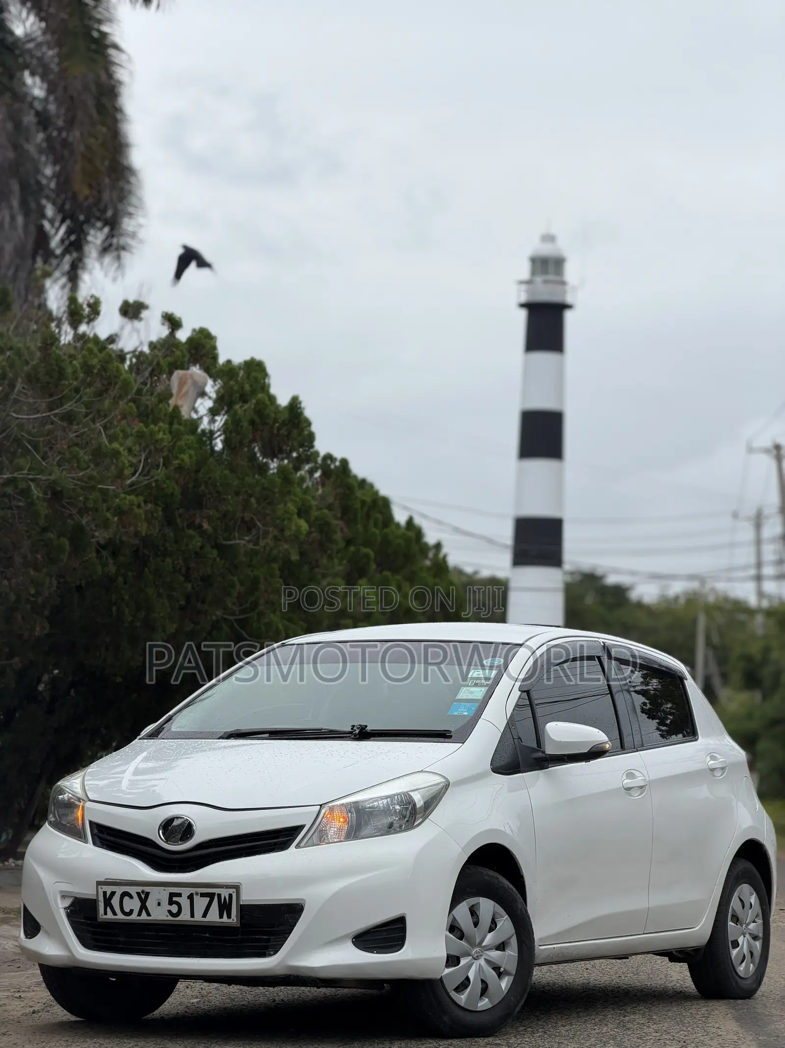 Toyota Vitz 1.0 FWD 3dr 2013 White
