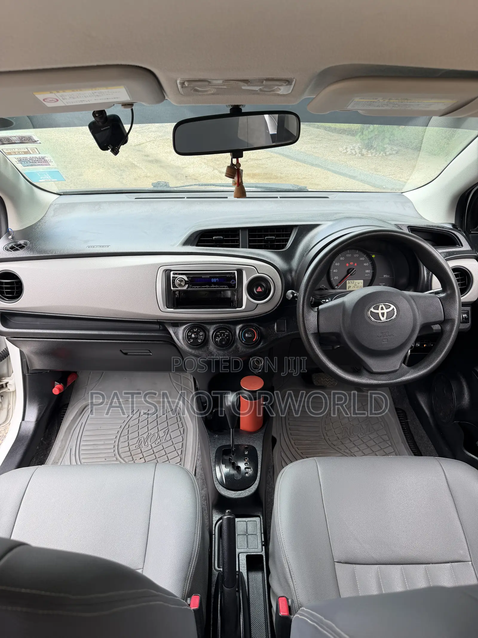 Toyota Vitz 1.0 FWD 3dr 2013 White