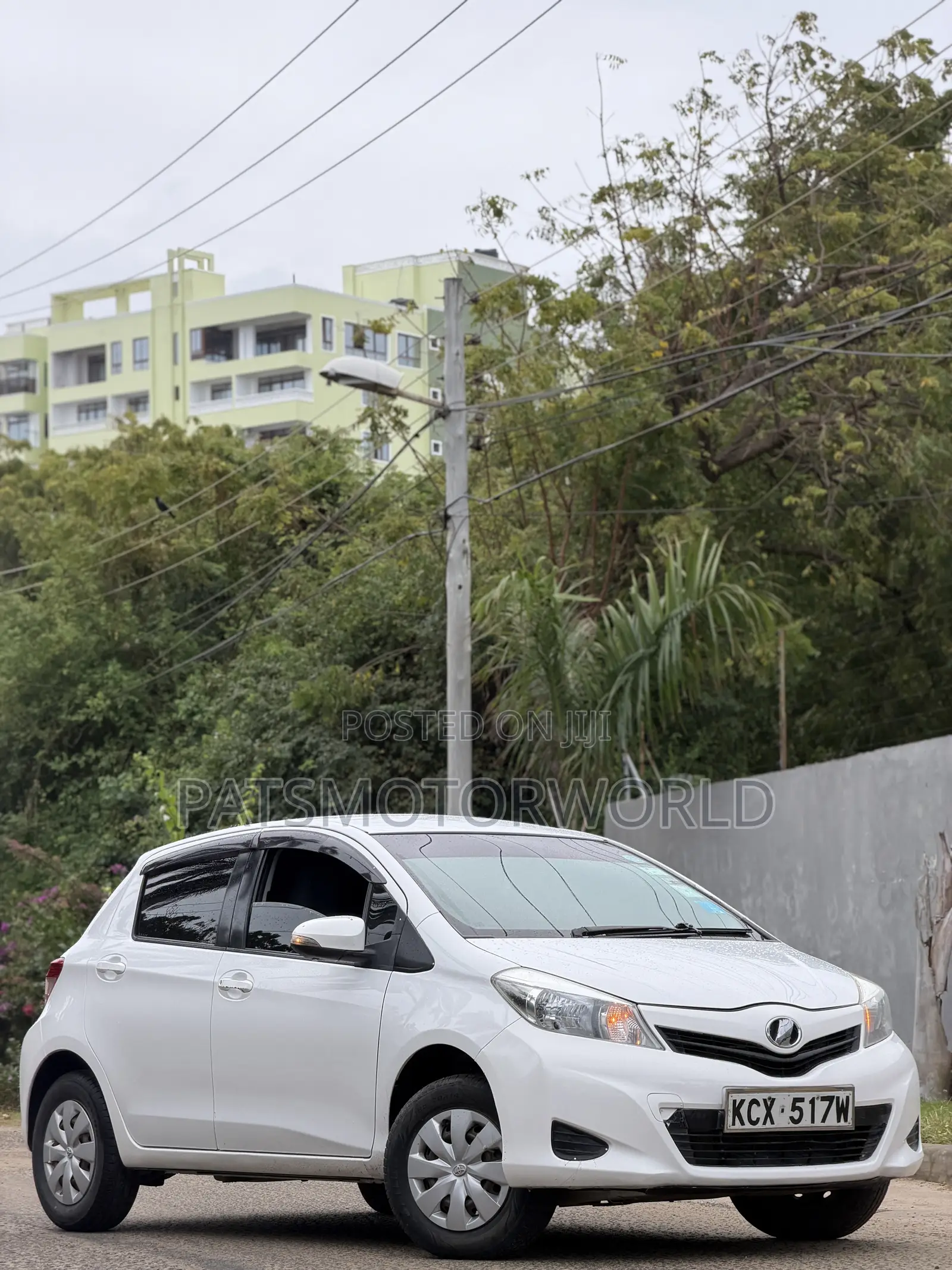 Toyota Vitz 1.0 FWD 3dr 2013 White