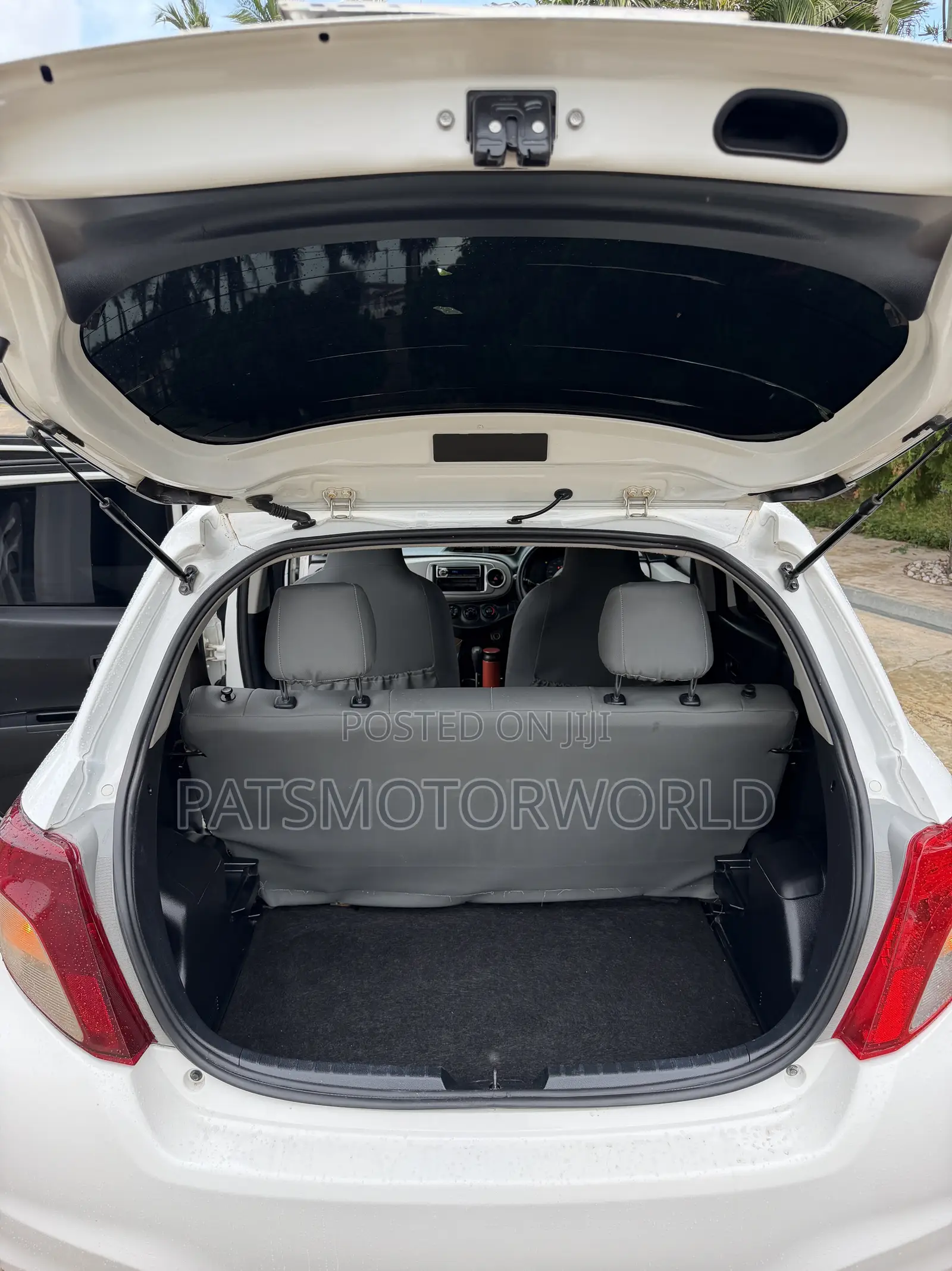 Toyota Vitz 1.0 FWD 3dr 2013 White