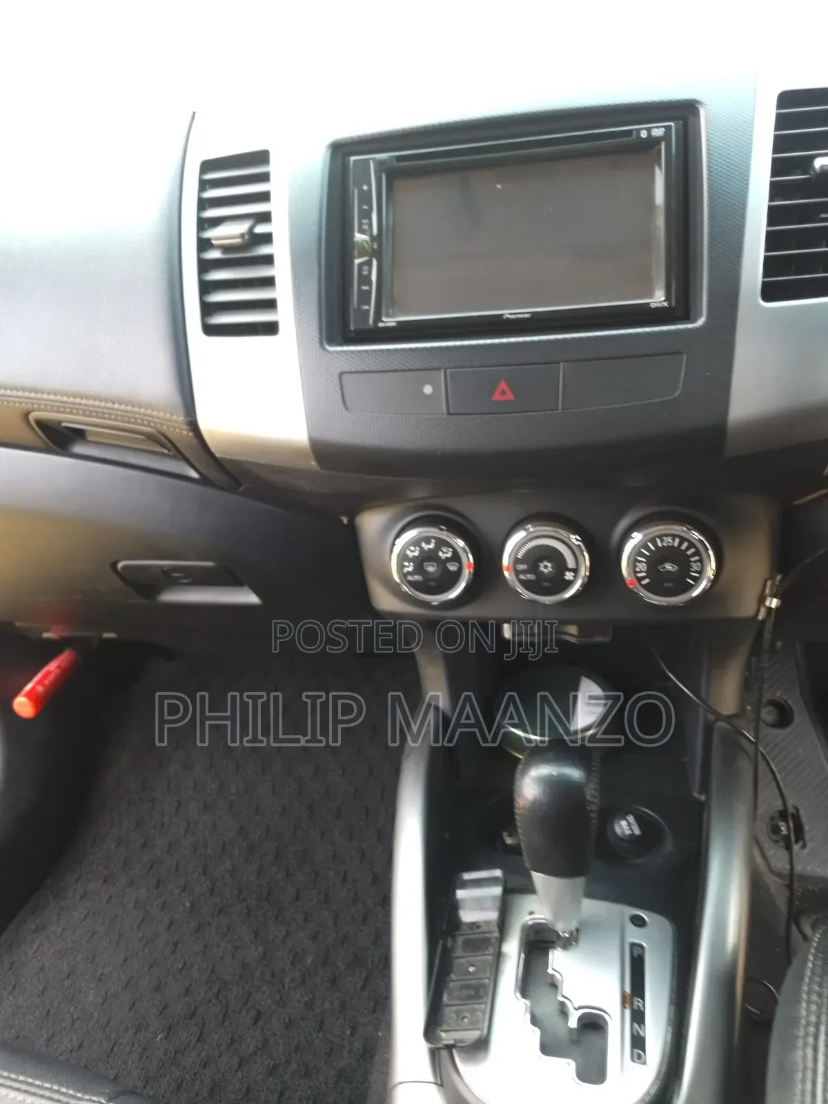 Mitsubishi Outlander 2011 Black