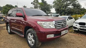 Toyota Land Cruiser 2010 Red