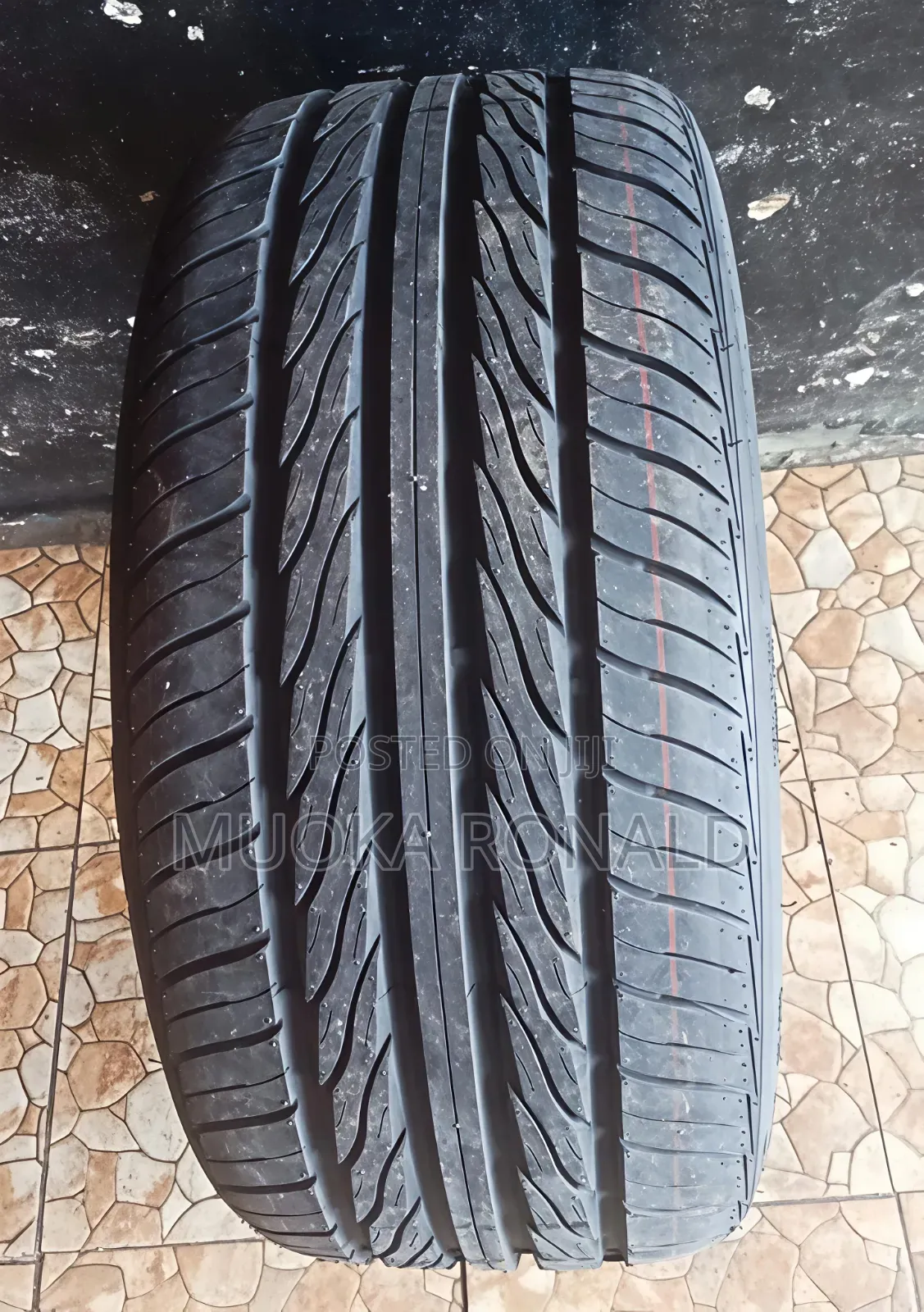 225/35r19 Mazzini Tyre (V-Shape