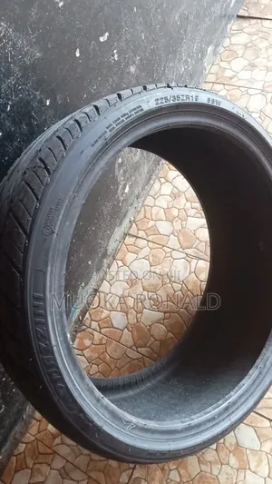 225/35r19 Mazzini Tyre (V-Shape