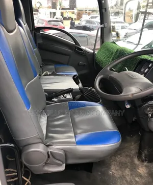 Isuzu FRR Blue Power