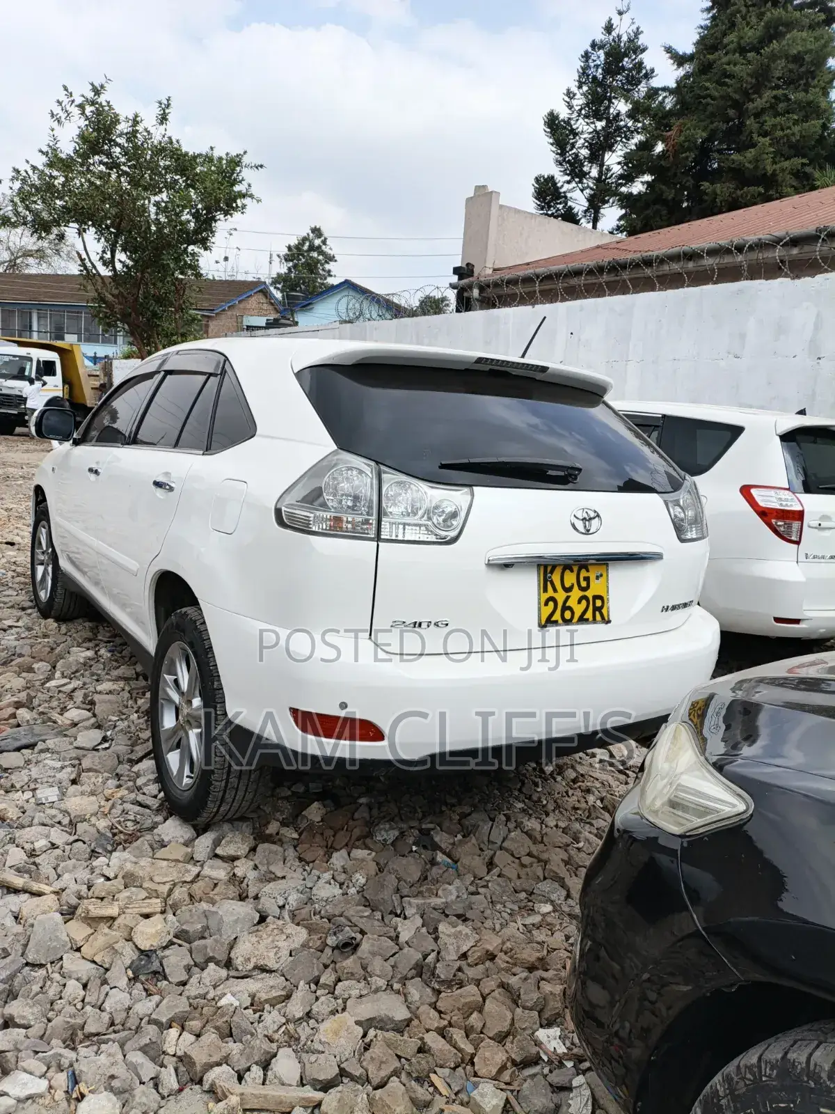 Toyota Harrier 240G 2009 White