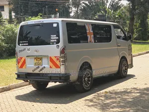 Toyota HiAce 2010 Silver