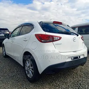 Mazda Demio 2018 White