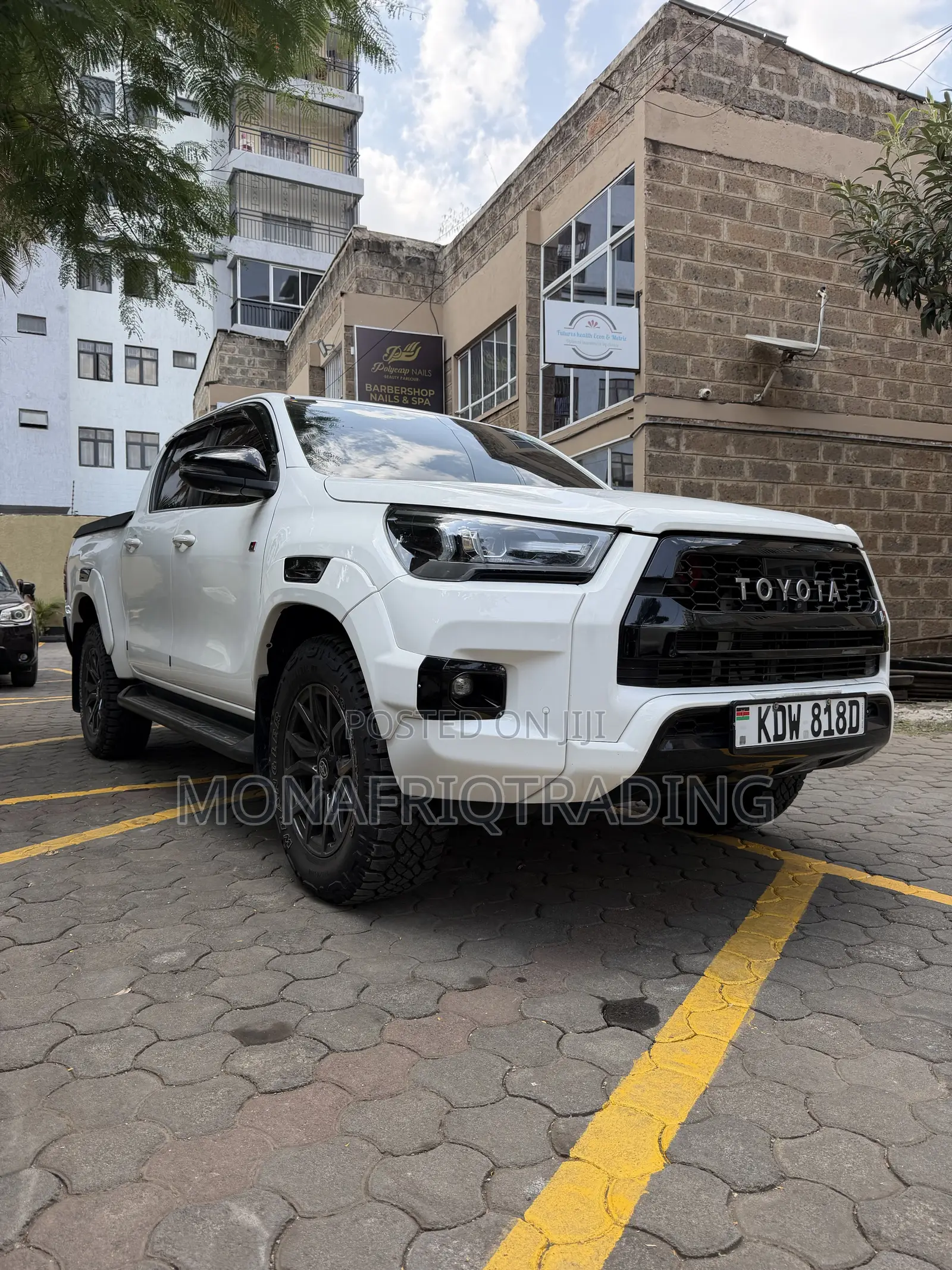 Toyota Hilux Revo Double Cab Deisel 2.4 AWD 2022 Pearl